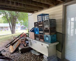 Aluminum truck bed tool box, milk crates