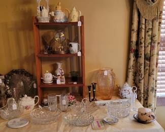 Miscellaneous  glassware