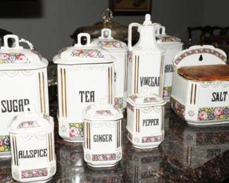 Altroulah canister set-there are 9 pieces in this set