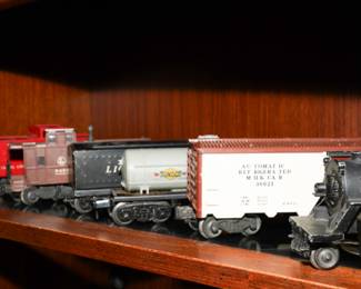 There are also some Lionel train cars available and some misc. tract and accessories