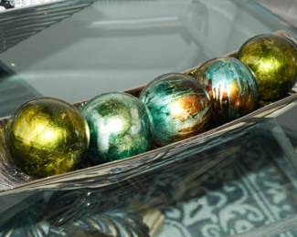 Decorative silver tray with 4 decorative green balls