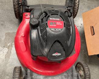 Yard Machines 21 Cutting Width Mulch rear bag. 6.75
