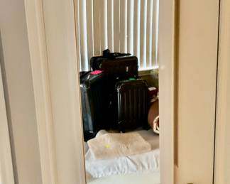 Over the door hanging mirror