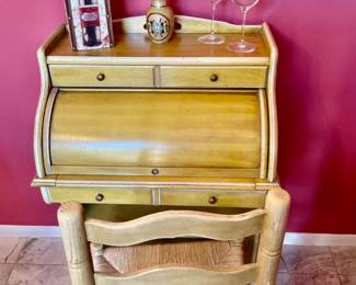 National Mt Airy Small roll top desk