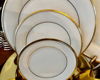 Lenox Eternal                                                                                                  12 - 5pc. Place Settings                                                                              (Dinner, Salad, Bread & Butter Plates, Cup & Saucer)            12 - Coupe Soup Bowls                                                                             12 - Fruit/Dessert Bowls                                                                          1 - Gravy Boat                                                                                                  1 - Creamer                                                                                                      1 - Sugar                                                                                                             2 - Oval Vegetable Casseroles                                                                                   2 - Large Oval Platters