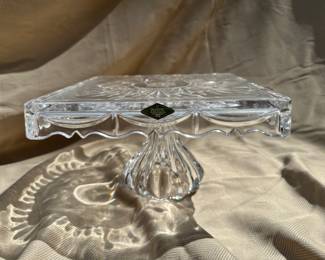 Shannon by Godinger crystal Freedom Collection square cake stand.