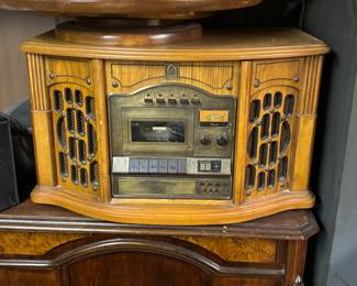Record player / tape / radio