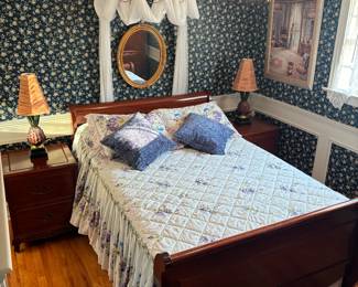 Gorgeous rosewood sleigh bed with matching night stands and lamps