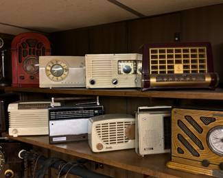 Emerson, Arvin, and other working vintage radios