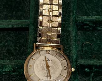 Helbros men’s gold watch running