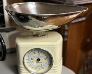 Vintage scale