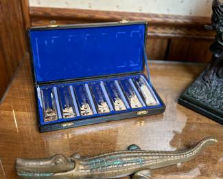 Harmonicas, alligator 