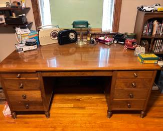Very nice desk, radios, desk lamp, scales, model cars