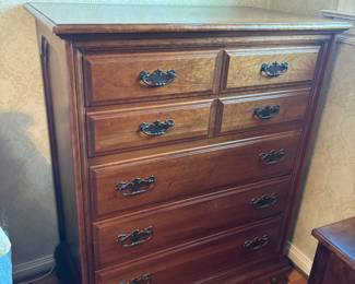 Maple dresser