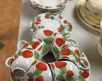 Second strawberry dish set