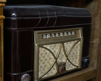 Bakelite record player radio
