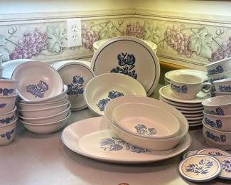 Pfaltzgraff Yorktowne China