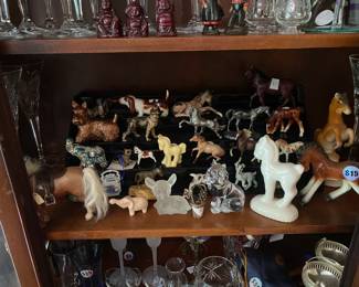 miniture horse statues