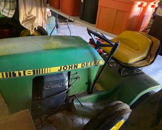 John Deere 116 Mower