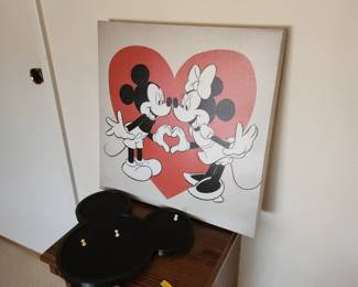 Mickey Loves Minnie Big Hearts Print