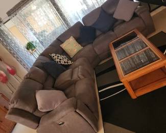 Sectional with 2 recliners and storage
