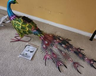 Garden Statues Decorative Colorful Metal Peacock Sculpture