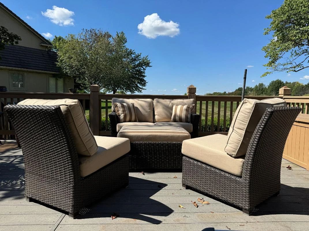 Loch Lloyd Online Estate Sale in Village Of Loch Lloyd, MO starts on 10