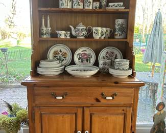 Vintage hutch