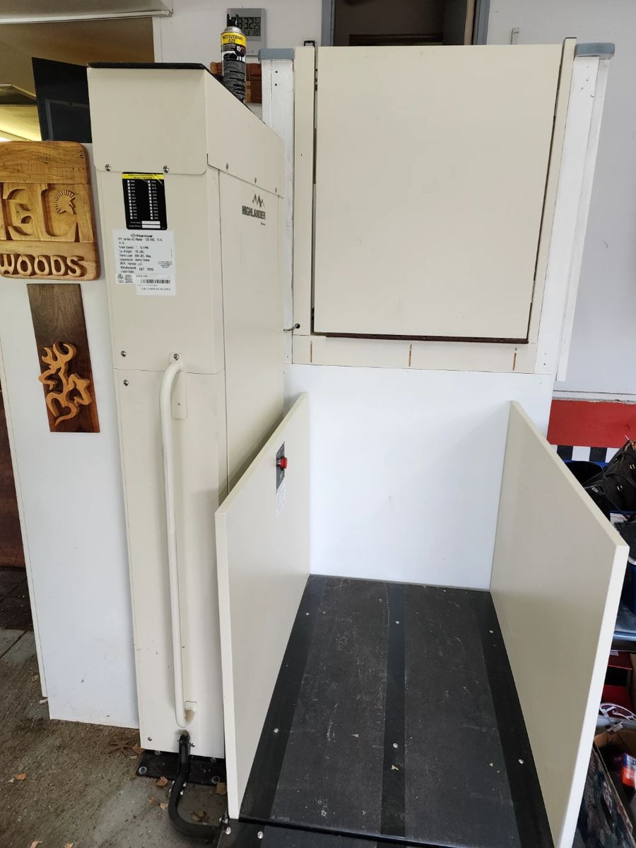Highlander Residential platform lift 
RPL400/RPM 600