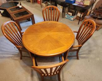 Dining Room table with 4 chairs