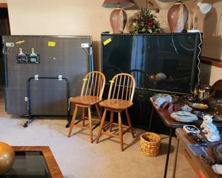 Ping pong table and super large TV free, has hardly been used