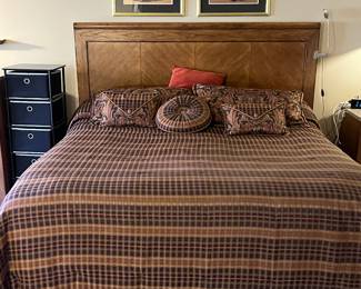 Walter E Smithe King Size Bed