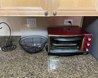 Toaster Oven
Fruit Bowl