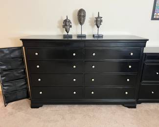 Black Long Dresser