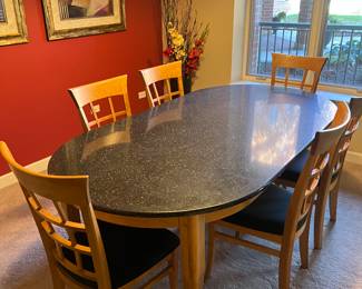Dining Room
Granite Top Table
6 Chairs