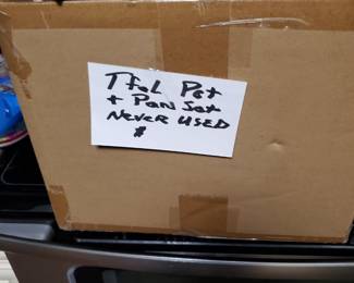 Talk set of pots and pans never used