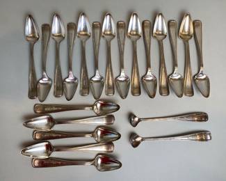 Vintage Holmes & Edwards XIV Herald Square Hotel Spoons And Mini Ladles Or Soup Spoons
