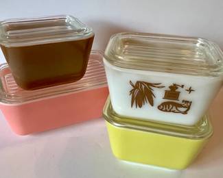 Vintage Pyrex refrigerator storage