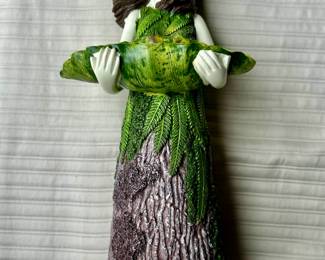 Garden nymph bird feeder