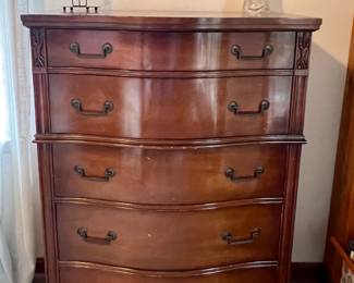 Huntley dresser