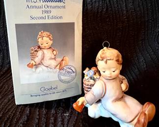 Goebel Hummel 1989 Second Edition Ornament with box