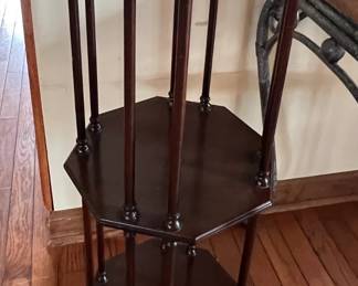 Vintage 2-tier shelf