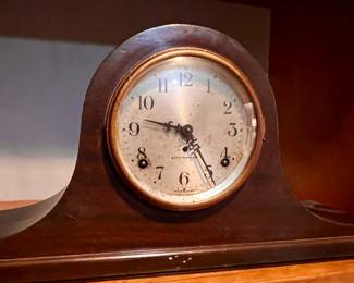 Vintage Seth Thomas mantle clock
