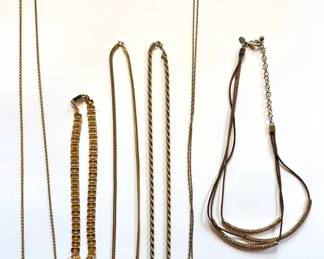 6 Vintage Gold Tone Necklaces
Lot #: 157