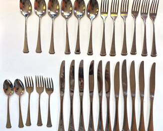 SSS By Oneida Stainless Steel Cutlery, Appears Unused (28 Pieces)
Lot #: 74