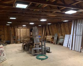 Commercial lighting fixtures
