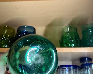 Glass tumblers with dimbles/bubble design