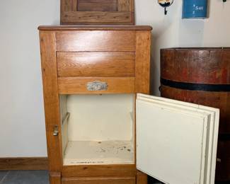 Refrigerator icebox - Simmons Hardware Co. St Louis Mo.