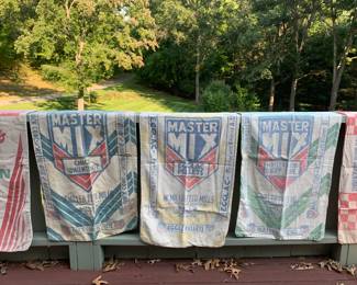 Vintage Advertising Feed Cloth Sacks (Master Mix, Kellogs, Royal, & Purina) Many 100 lb and 140 lb Bags