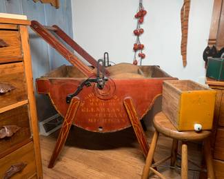 Antique Humbug Washer - manufactured in 1915 by Peter Elenbaas in Zeeland Michigan. (Laundry Clothes Washing Machine) https://www.zeelandhistory.org/main-floor/laundry/
Link - Zeeland Historical Museum 